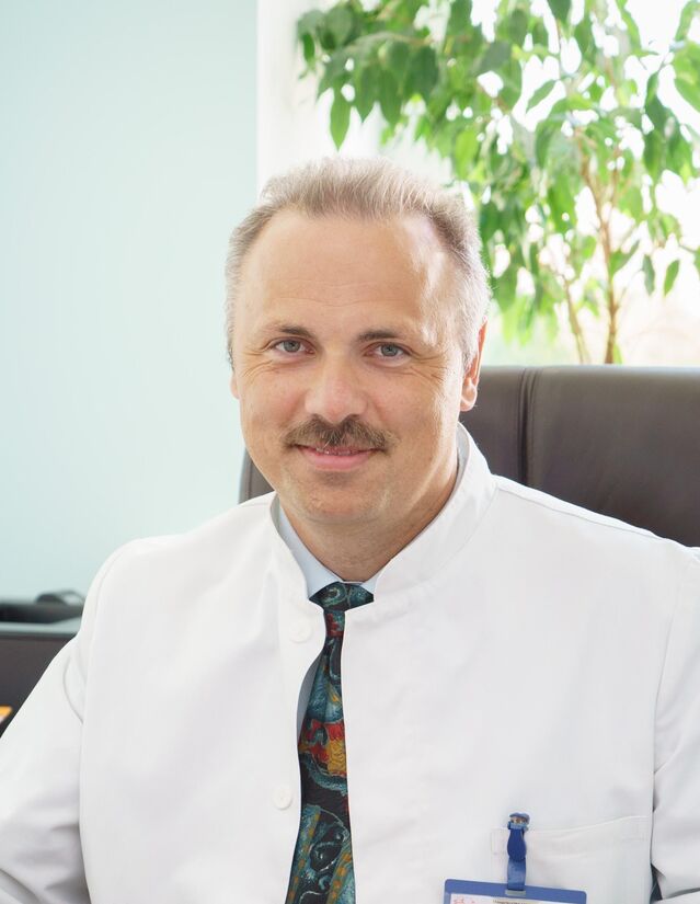 Dokter Chiron Mike